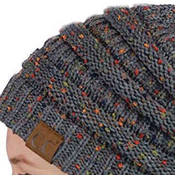 Messy Bun Ponytail CC Beanie Hat - Picture 3 of 8